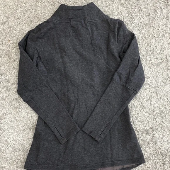 The Northface Womens Jacket - Picture 6 of 6